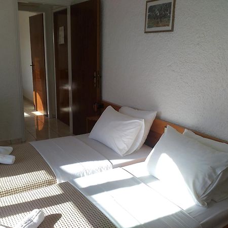 Lefka Hotel คอลิมวาริออน ภายนอก รูปภาพ