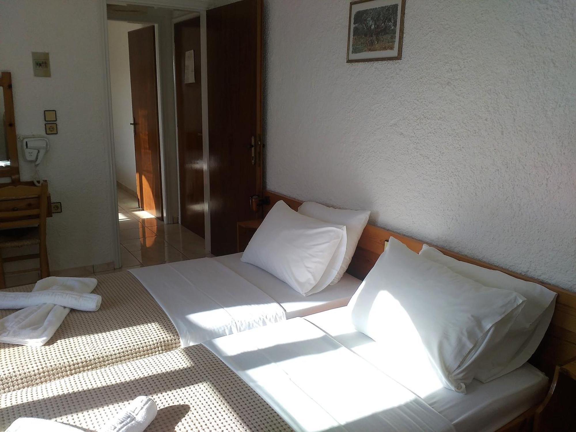 Lefka Hotel คอลิมวาริออน ภายนอก รูปภาพ